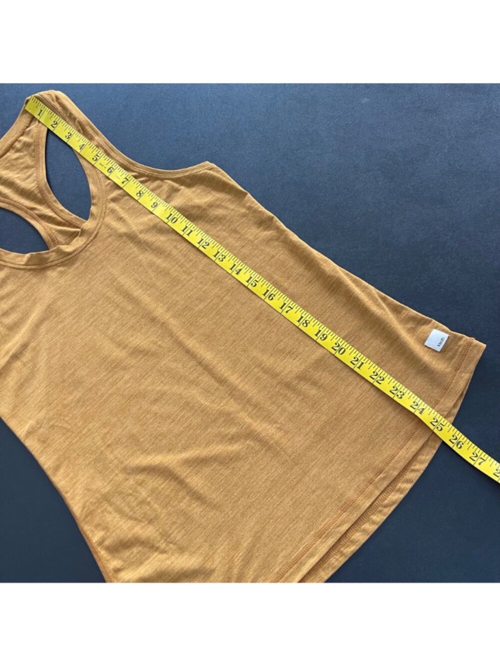 Vuori Womens Minimalist Athleisure Racerback Tank Top Size XS Yoga Activewear - Picture 7 of 7